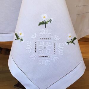 Nappe brodée main - Pâquerette - 170 x 270 cm-11825